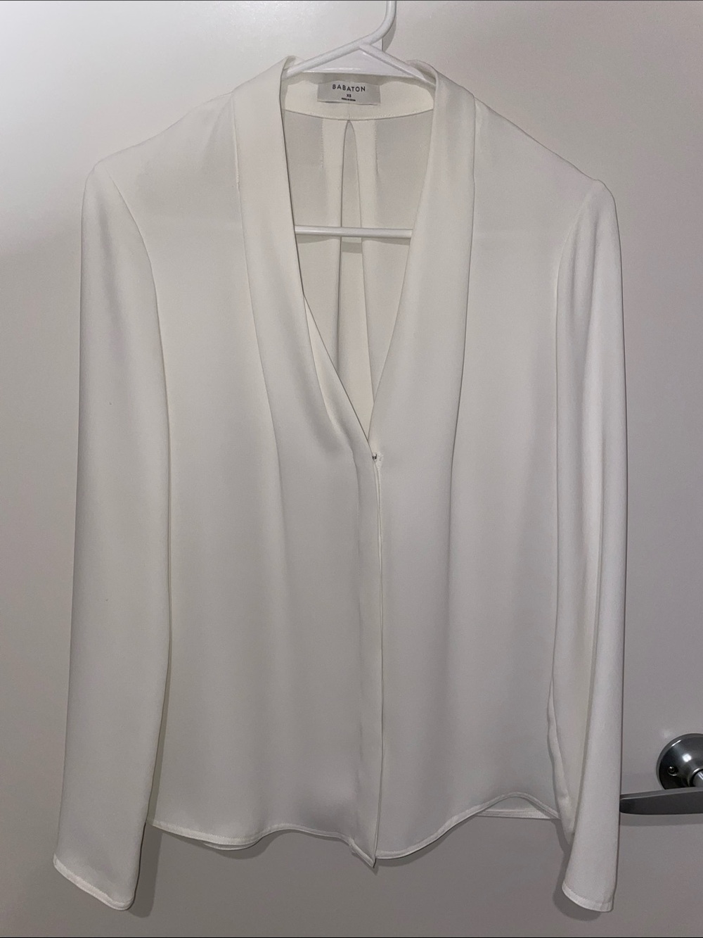 Babaton White V-Neck Long Sleeve Blouse